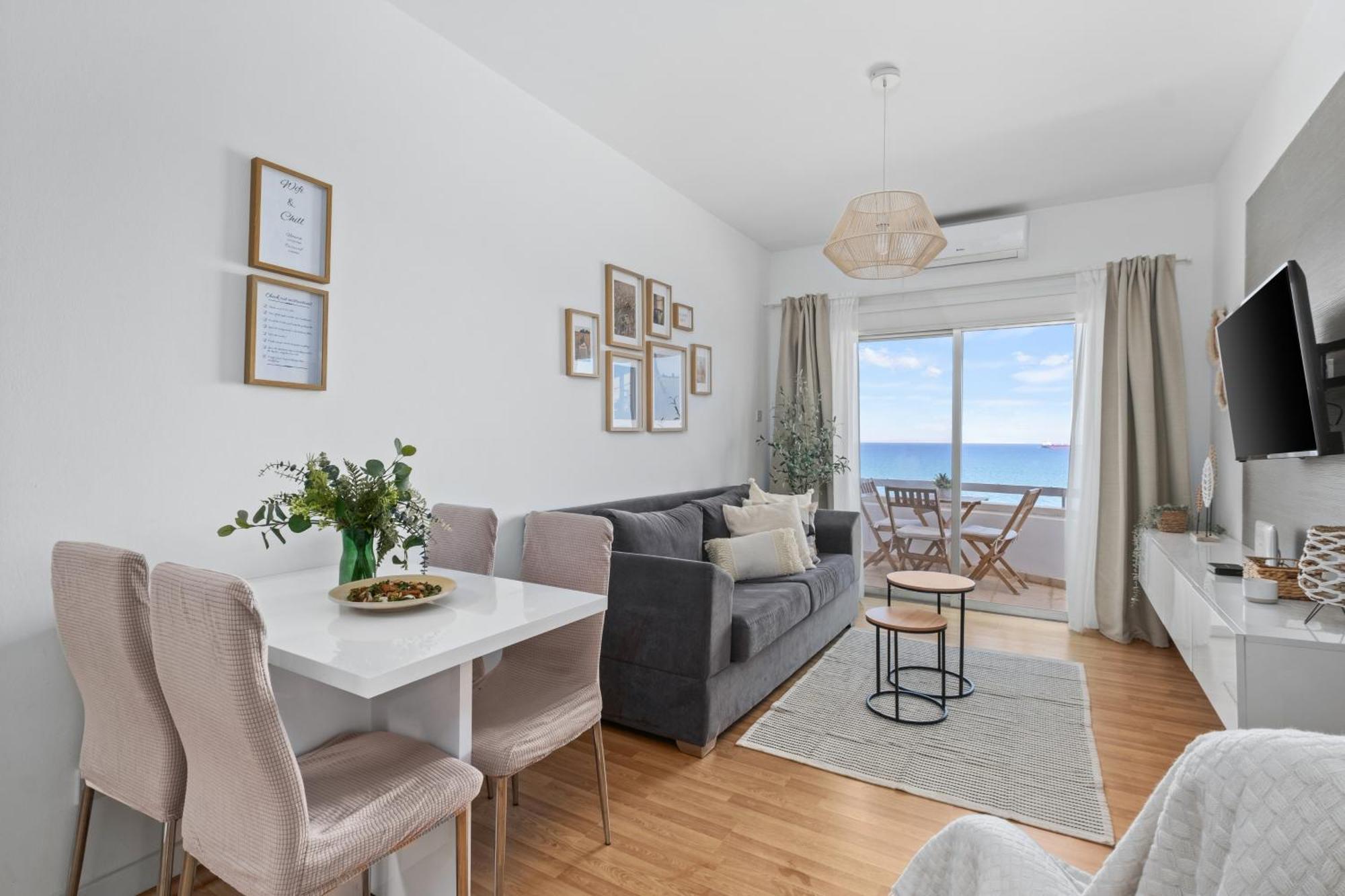 Lazuli Sea View Beachfront- Ap 61 Lárnaka Eksteriør bilde